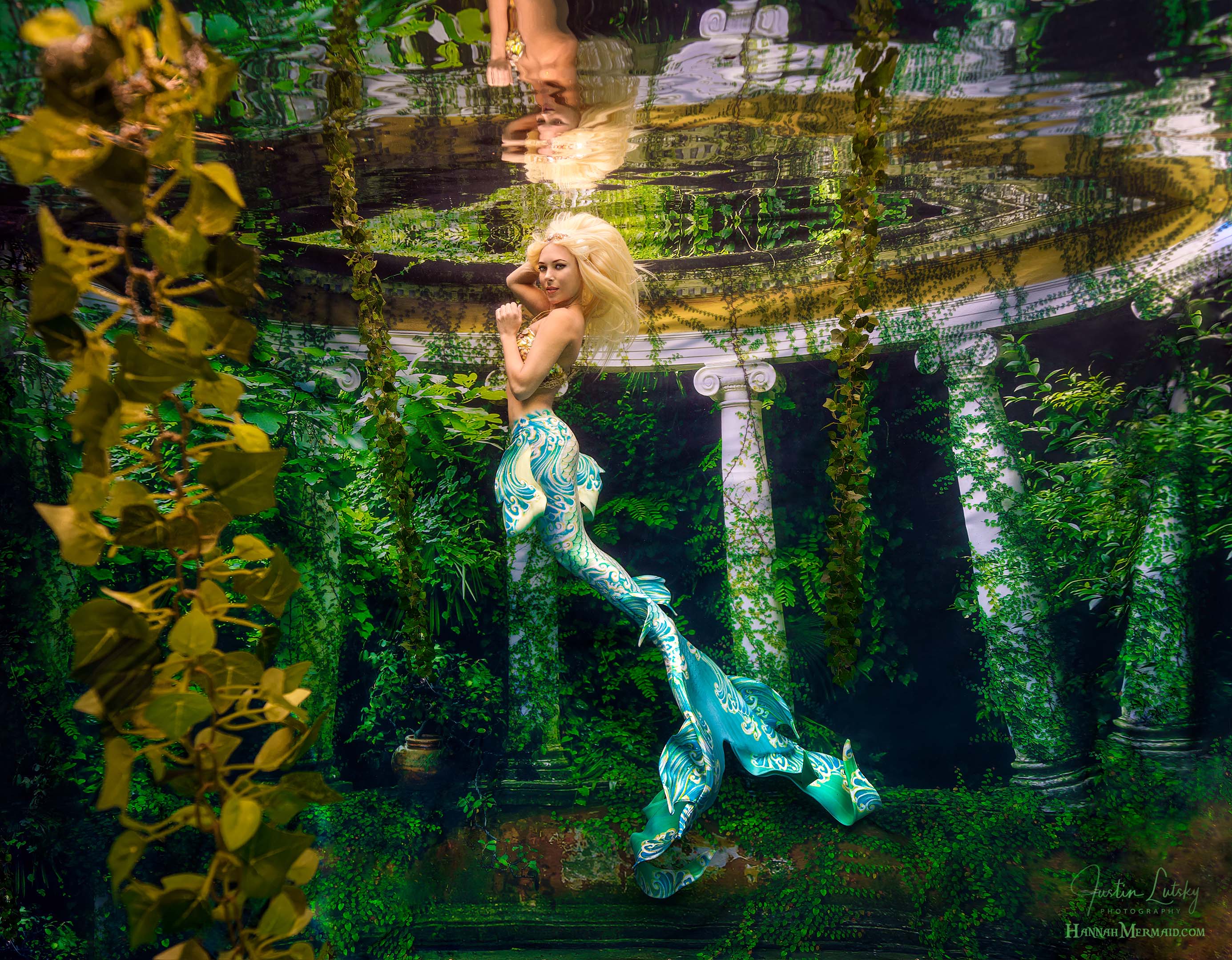 Hannah Mermaid Golden Wave GalleryTail - by Cape Cali
